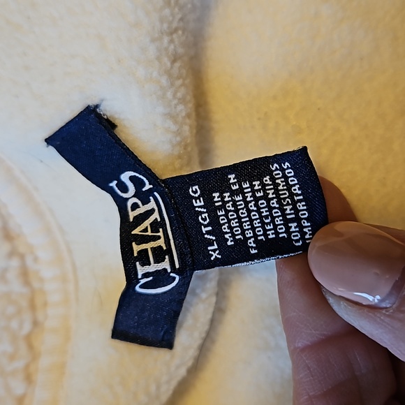 Women’s small Chaps cream faux fur vest with brown trim. - Picture 7 of 8